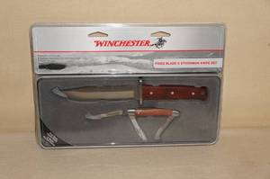 lot 29 image: NEW Winchester Fixed Blade and Stockman Knife Set