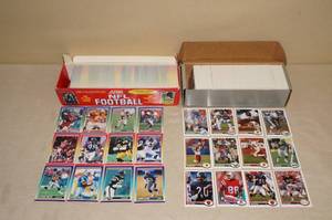 lot 78 image: 2 Sets of Football Cards - 90 Score, 91 Upper Deck