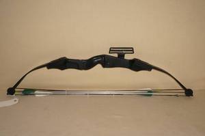 lot 118 image: Bear Cub Youth Compound Bow