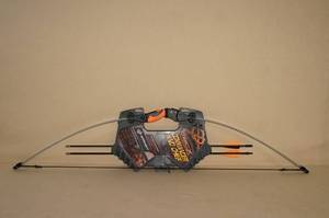 lot 119 image: NEW Barnett Commander and Chief Youth Bow