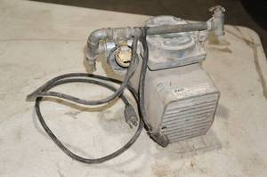 lot 133 image: Gast Vacuum Pump
