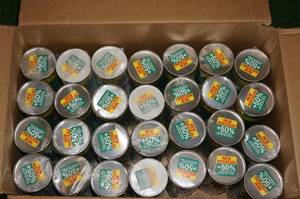 lot 141 image: 28 Cans of Comet Powder Bleach Cleaner