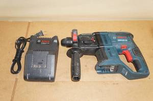 lot 154 image: Bosch GBH18V-20 Cordless Rotary Hammer Drill
