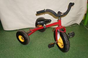 lot 170 image: Heavy Duty Kids Tricycle