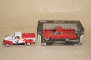 lot 168 image: 2 124 Scale Die Cast Trucks - Pepsi, Ranchero