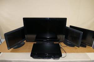 lot 212 image: 5 Flat Panel TVs