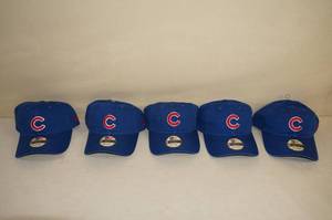 lot 220 image: 5 New Era Chicago Cubs Hats