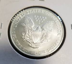 2007 AMERICAN SILVER EAGLE 1 TROY OZ. .999 FINE SILVER DOLLAR