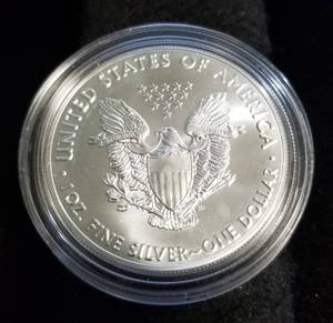 2017 AMERICAN SILVER EAGLE 1 TROY OZ. .999 FINE SILVER IN AIRTITE