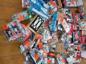 Mixed lot of door knobs, handles and other home items - mixed conditions - SEE PICTURES