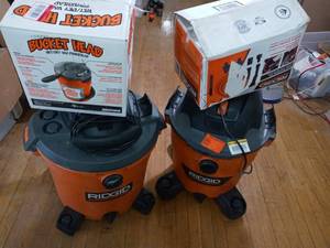 Mixed lot of ridigid vacumm and bucket head- mixed conditions - SEE PICTURES