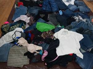 Mixed lot of clothing menwomen- SEE PICTURES