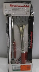 lot 912 image: KItchenAid 2 Piece Grilling Set -Tongs & Spatula Flipper Tool