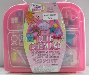 lot 945 image: Its So Me Cute Chem Lab Pink Chemistry Set