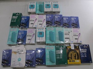 lot 935 image: Lot of 25 Power Banks, Wireless Earbunds, Power Bricks, and USB Cable