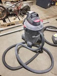 lot 15 image: Shop-Vac WetDry Vacuum
