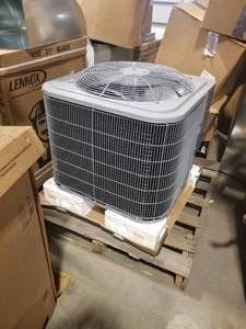 lot 22 image: 2020 Carrier Air Conditioning Condensor Unit 24ABB360A620 (on pallet)