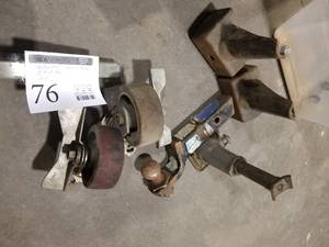 lot 76 image: Casters (x2), Truck Blocks (x2), Hitch Receiver (x2), Jack (x1)