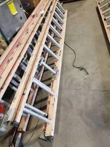 lot 104 image: Extra Heavy Duty Professional Fiberglass 20