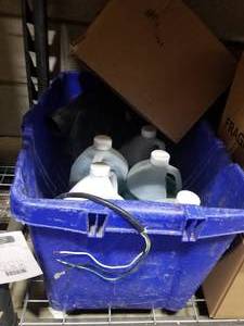 lot 124 image: evap pow-r Concentrated Metal-Safe Evaporator Coil Cleaner 1 Gallon Plastic Jug (x5), Loose Housings, Fasco Motor 7062 (in blue tub)