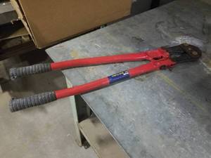 lot 192 image: Allied Bolt Cutter 24