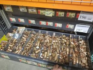 lot 198 image: Hardware - Brass Pipe Fittings (in 1 drawer)