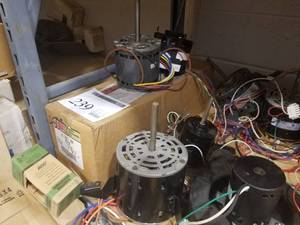 lot 239 image: Lot of (4) Single Phase Motors