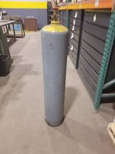 lot 18 image: Lot of (1) Refrigerant Tank