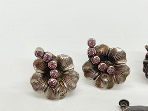 lot 29 image: 3 Pairs Clip-on Sterling Earrings