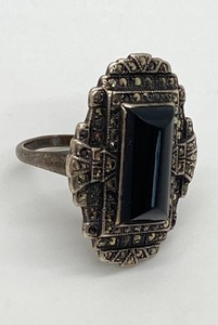 lot 60 image: Vintage Sterling Silver, Onyx & Marcasite Ring