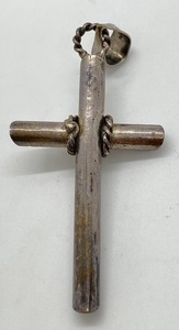 lot 62 image: Vintage Sterling Silver Cross Pendant