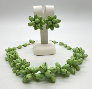 lot 68 image: Vintage Western Germany Mint Green Glass Bead Necklace & Earrings Set- Uranium Glass