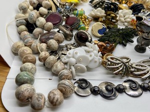 lot 110 image: Huge Lot of Assorted Vintage & Antique Jewelry- Complete & Broken Pieces & Loose Stones Pendants & Beads