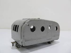 lot 65 image: Vintage Tin Toy 4.5 Travel Trailer