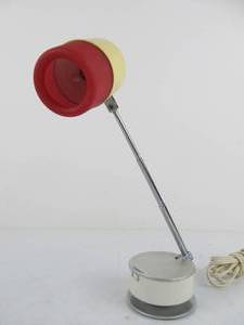 lot 119 image: Mid Century Telescopic Compact Desk Lamp Model 7E42