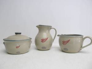 lot 11 image: Group of Contemporary RED WING Stoneware