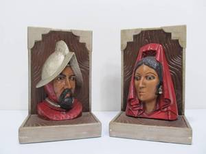 lot 43 image: Mid Century Spanish Style Chalkware Bookends