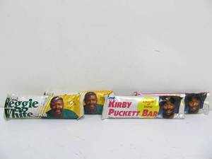 lot 53 image: Unopened Vintage Kirby Puckett & Reggie White Candy Bars