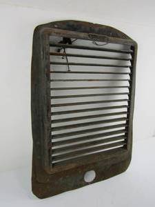 lot 87 image: Antique BTC MOTO GARD Automobile Radiator Grill