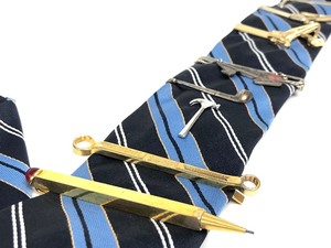 lot 307 image: Lot of Vintage Mens Advertising, Occupational & Other Tie Clips