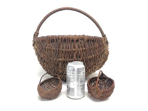 lot 319 image: 3 Antique Ribbed Woven Baskets wHandles