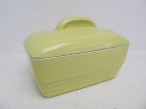 lot 152 image: Vintage Deco Yellow HALL for Westinghouse Lidded Ceramic Refrigerator Dish