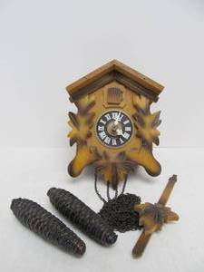 lot 154 image: Signed Vintage West German Cuckoo Clock 