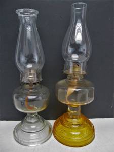 lot 158 image: Pair of Antique Glass Oil Lamps