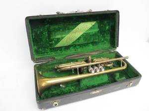 lot 161 image: Nice Antique 1914 CONN Trumpet wOriginal Case