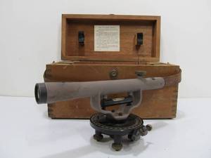 lot 257 image: Vintage CRAFTSMAN Transit in Dovetailed Wood Case