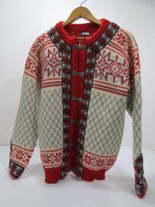 lot 270 image: Dale of Norway Wool Sweater - Size M42