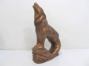 lot 284 image: Large Howling Wolf Coyote Ceramic Sculpture