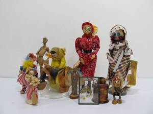 lot 246 image: Group of Hand Made Folk Art Wood Dolls Figures etc