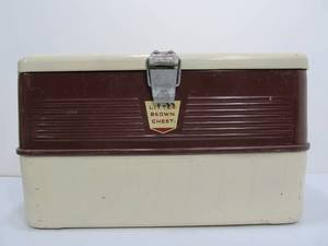 lot 211 image: Vintage 1950s Enameled Metal Little Brown Cooler